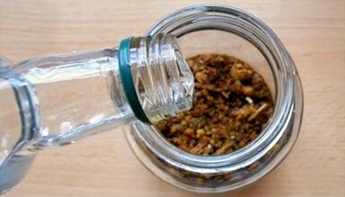 Propolis und Honig, um die Kraft zu erhöhen